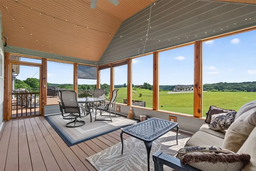 830 Meadowlark Byrdstown TN 38549