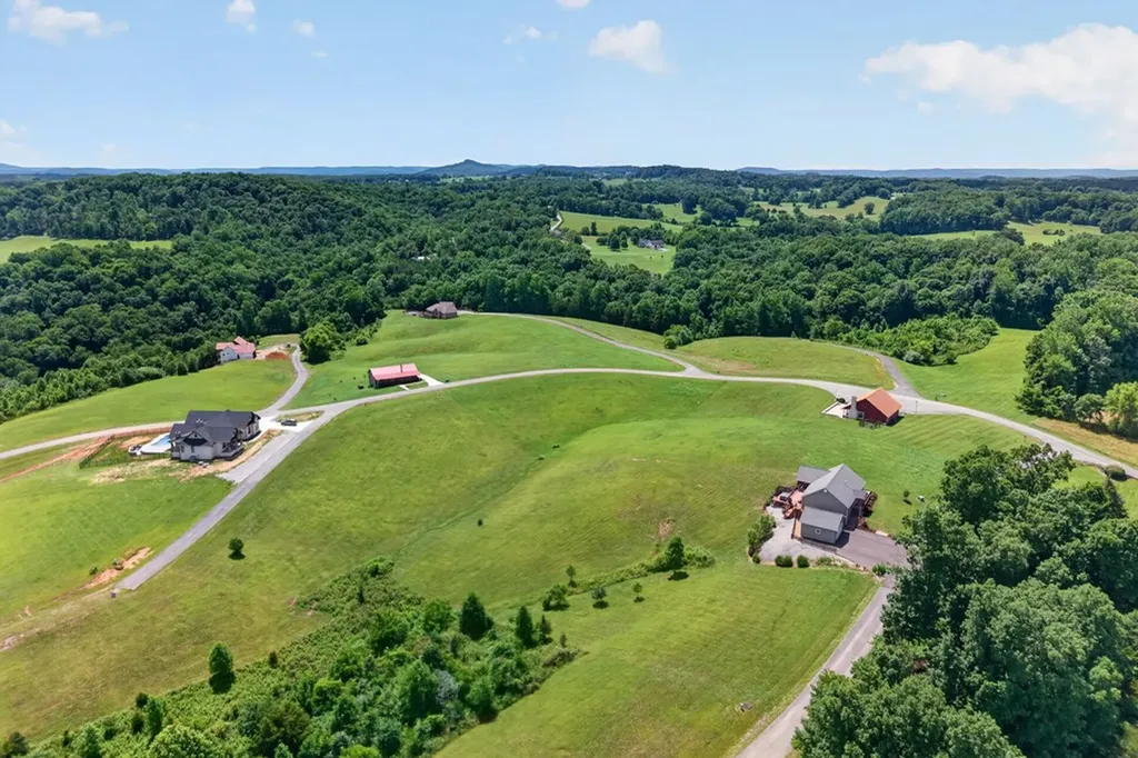 830 Meadowlark Byrdstown TN 38549