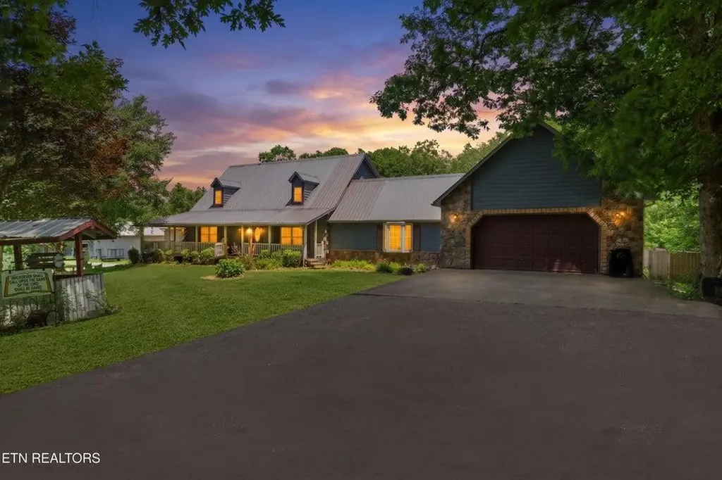 1036 Dye Road Clarkrange TN 38553-5169