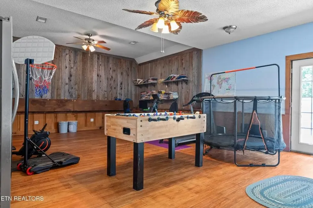1036 Dye Road Clarkrange TN 38553-5169