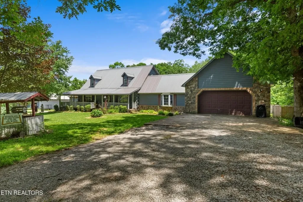 1036 Dye Road Clarkrange TN 38553-5169