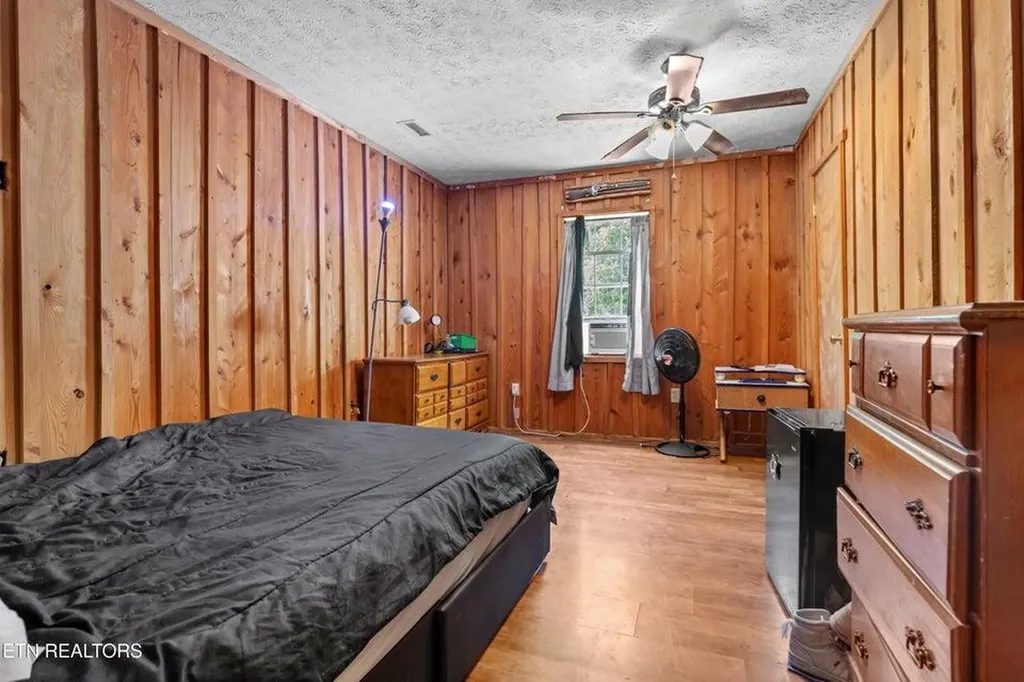 1036 Dye Road Clarkrange TN 38553-5169