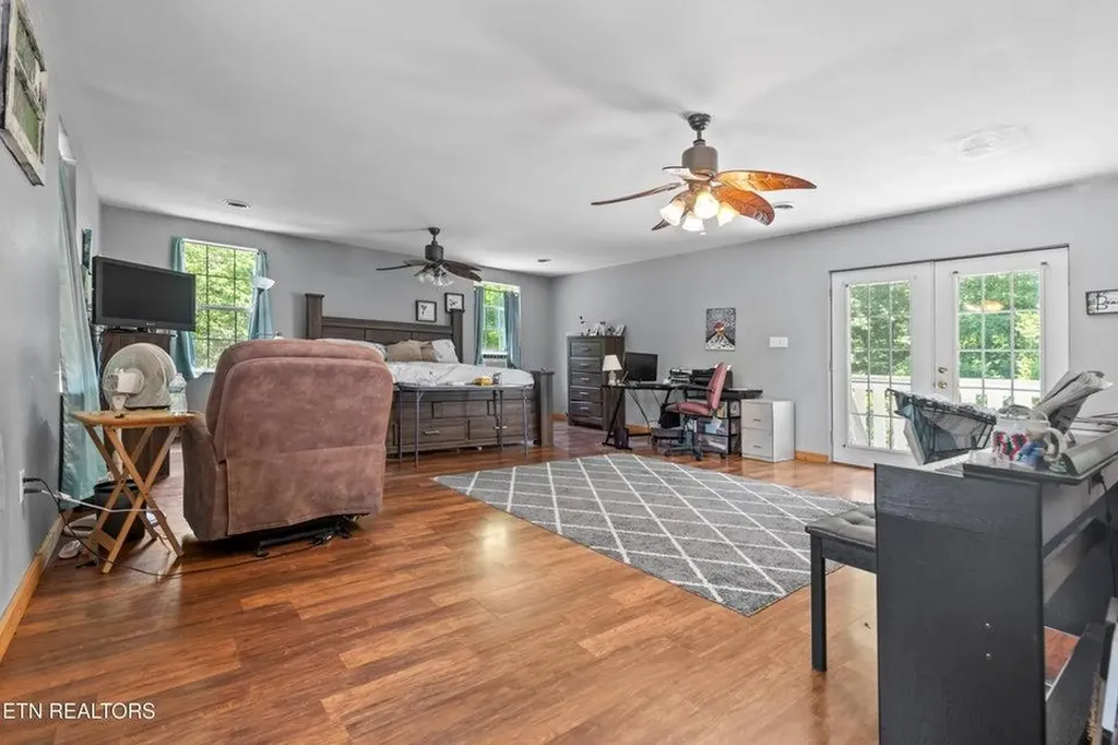 1036 Dye Road Clarkrange TN 38553-5169