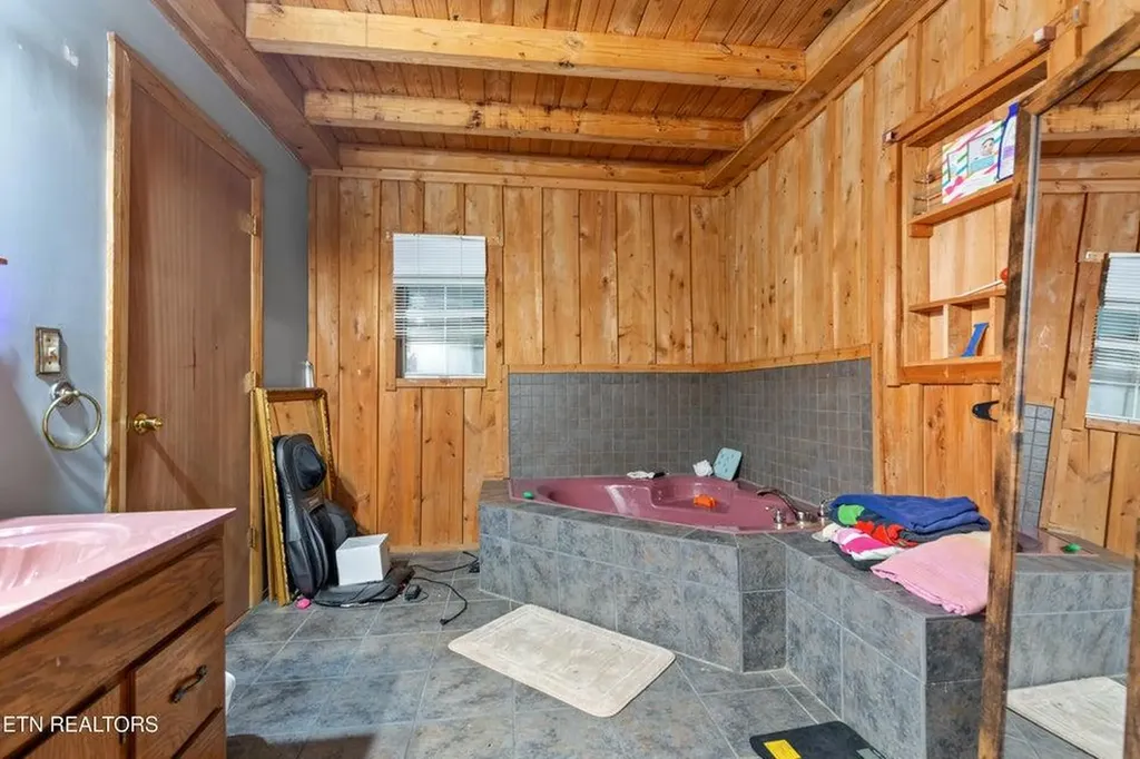 1036 Dye Road Clarkrange TN 38553-5169