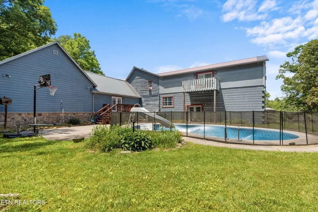1036 Dye Road Clarkrange TN 38553-5169