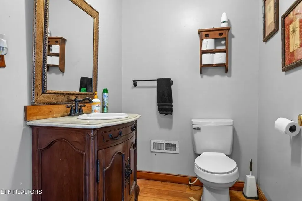 1036 Dye Road Clarkrange TN 38553-5169