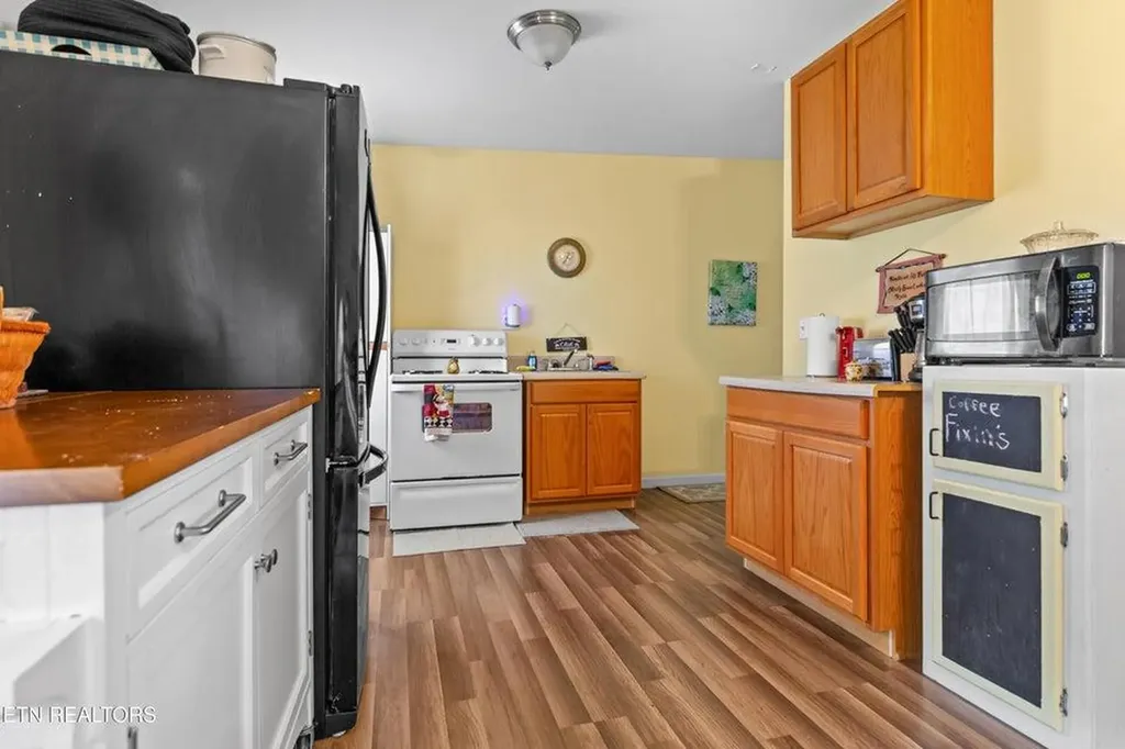 1036 Dye Road Clarkrange TN 38553-5169