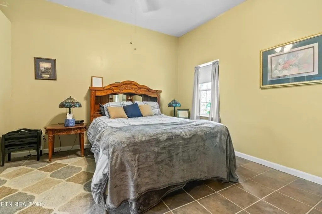 1036 Dye Road Clarkrange TN 38553-5169