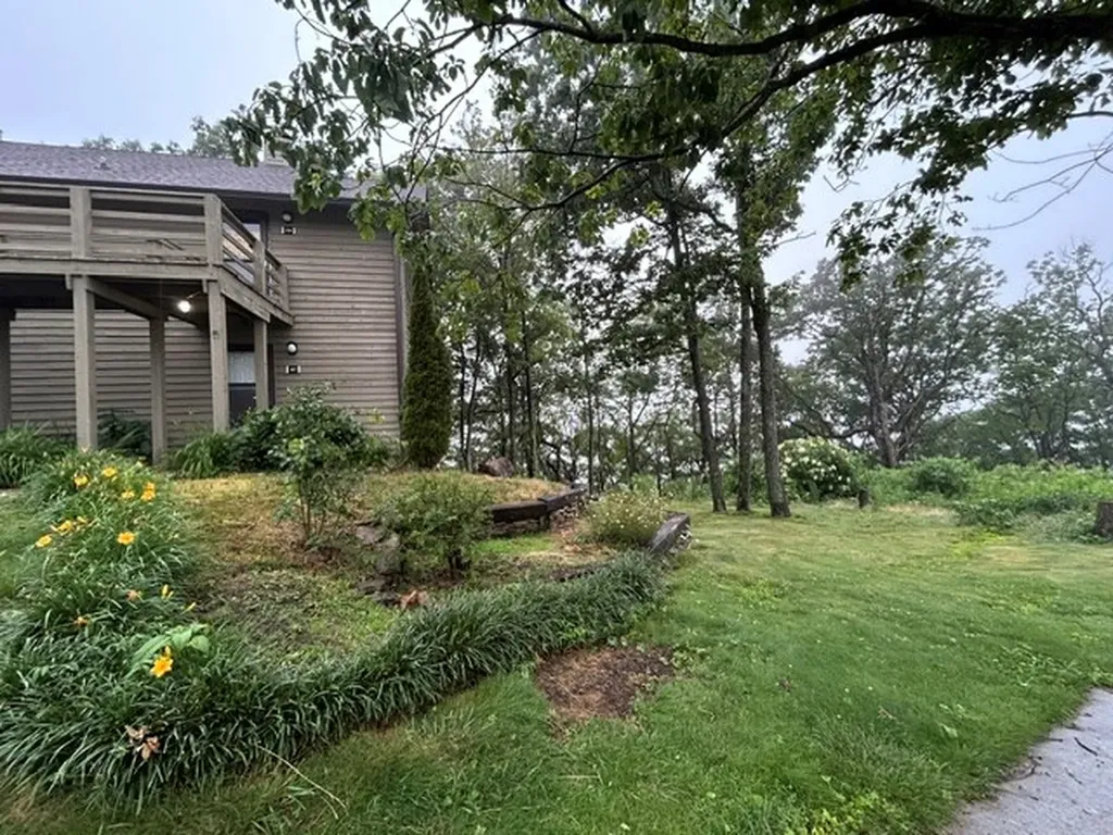 391 Moytoy Crab Orchard TN 37723