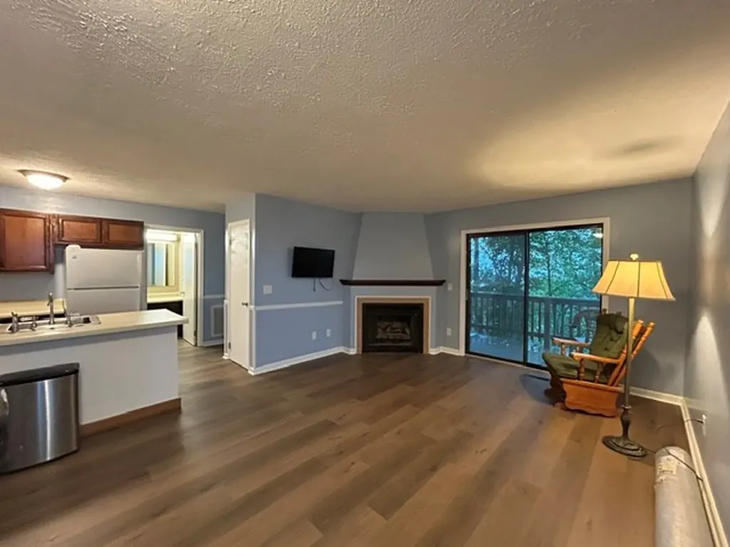 391 Moytoy Crab Orchard TN 37723