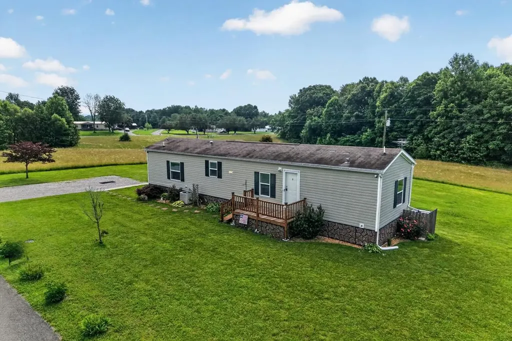 175 Humphrey Road Walling TN 38587