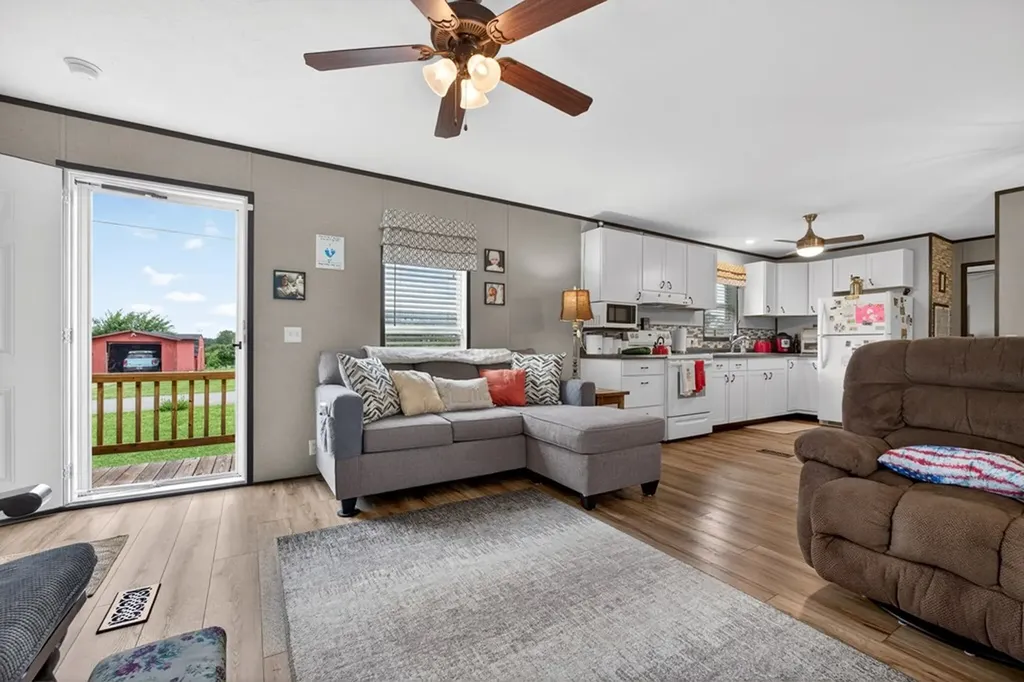 175 Humphrey Road Walling TN 38587