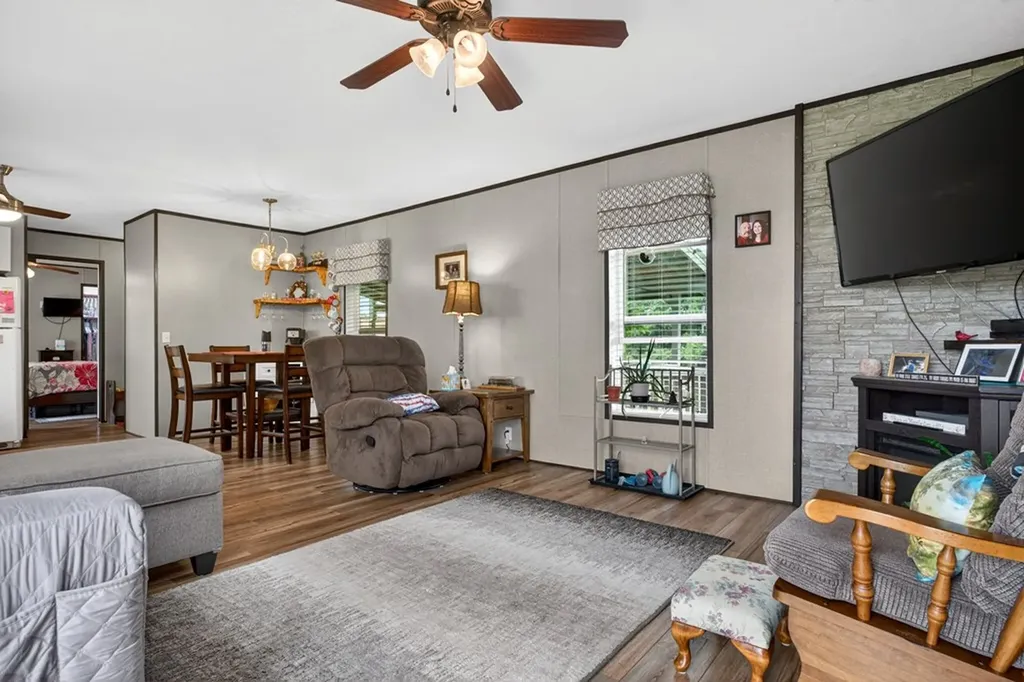 175 Humphrey Road Walling TN 38587