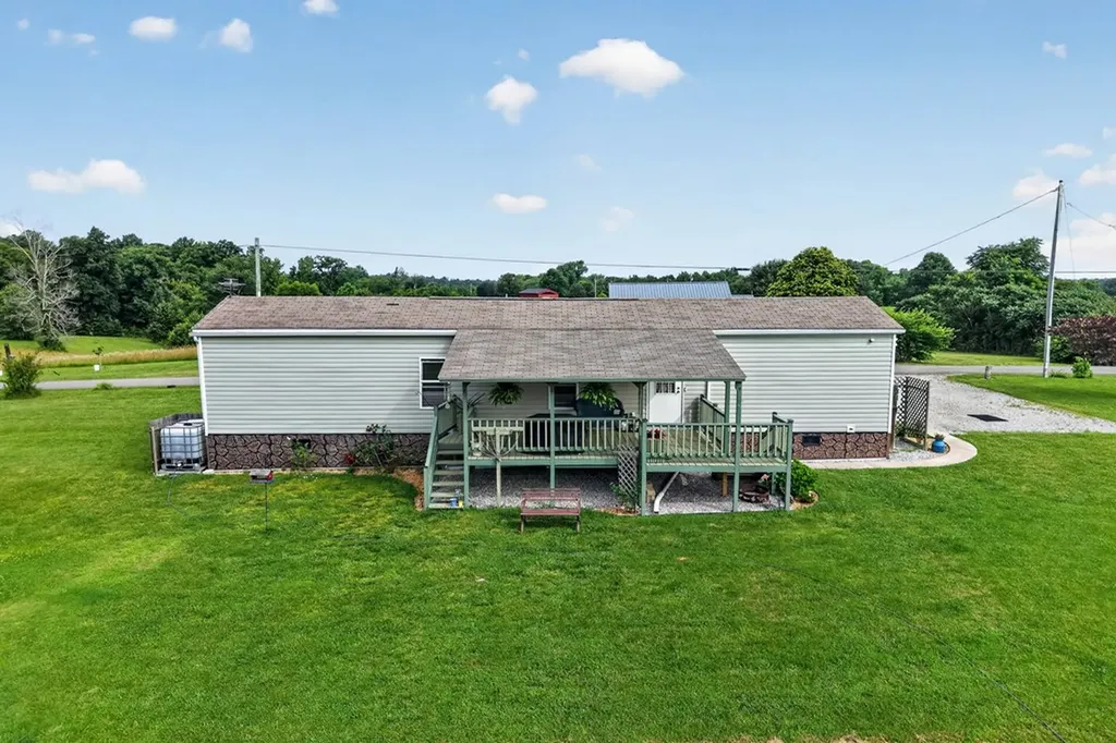 175 Humphrey Road Walling TN 38587