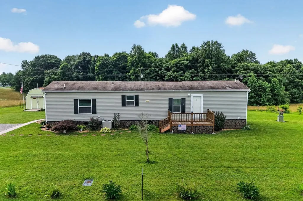 175 Humphrey Road Walling TN 38587