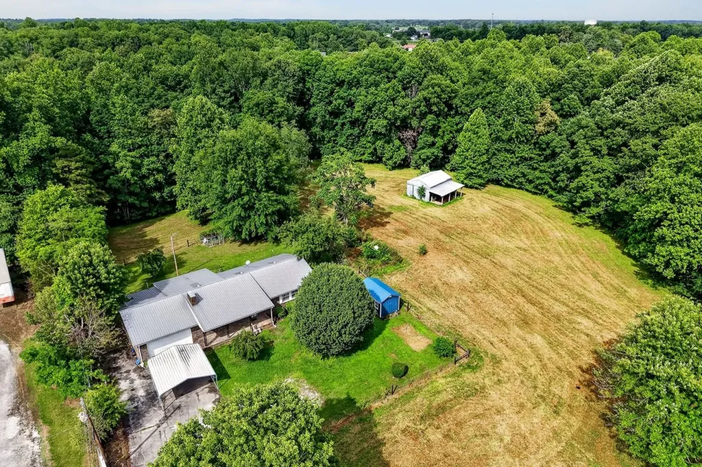 744 King Ridge Road Dowelltown TN 37059