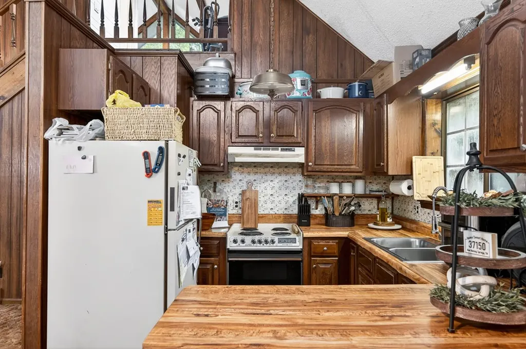 57 Steve Rich Road Red Boiling Springs TN 37150