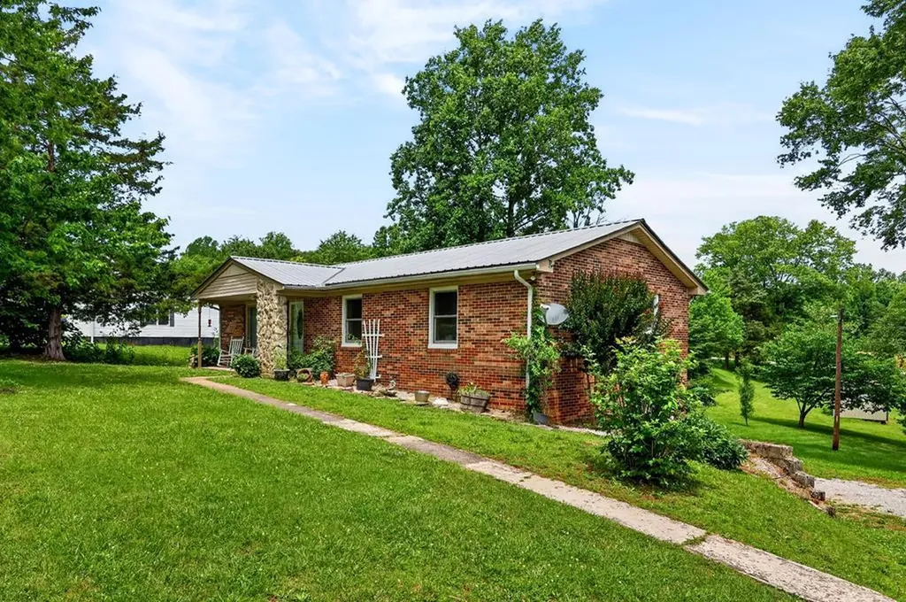 194 Meadowbrook Circle Livingston TN 38570