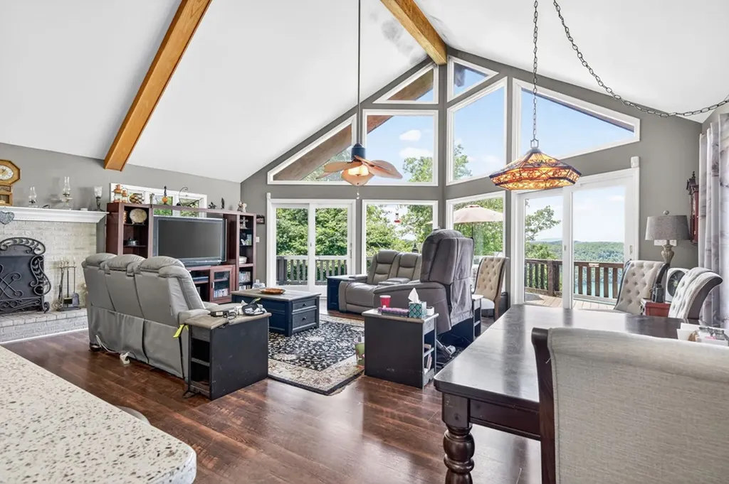 2051 Scenic View Court Byrdstown TN 38549