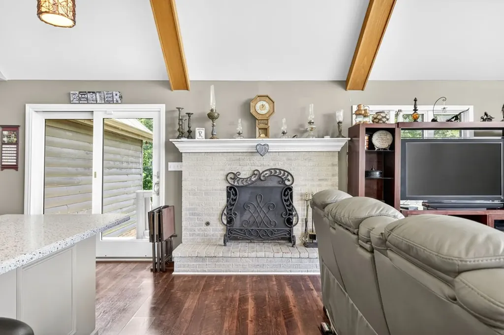 2051 Scenic View Court Byrdstown TN 38549