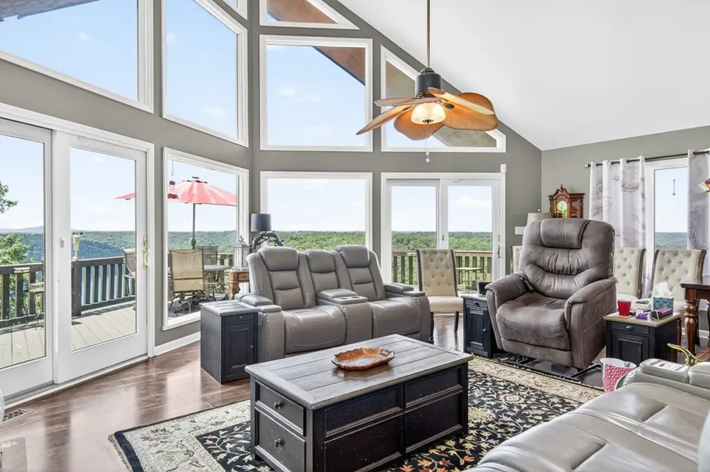 2051 Scenic View Court Byrdstown TN 38549