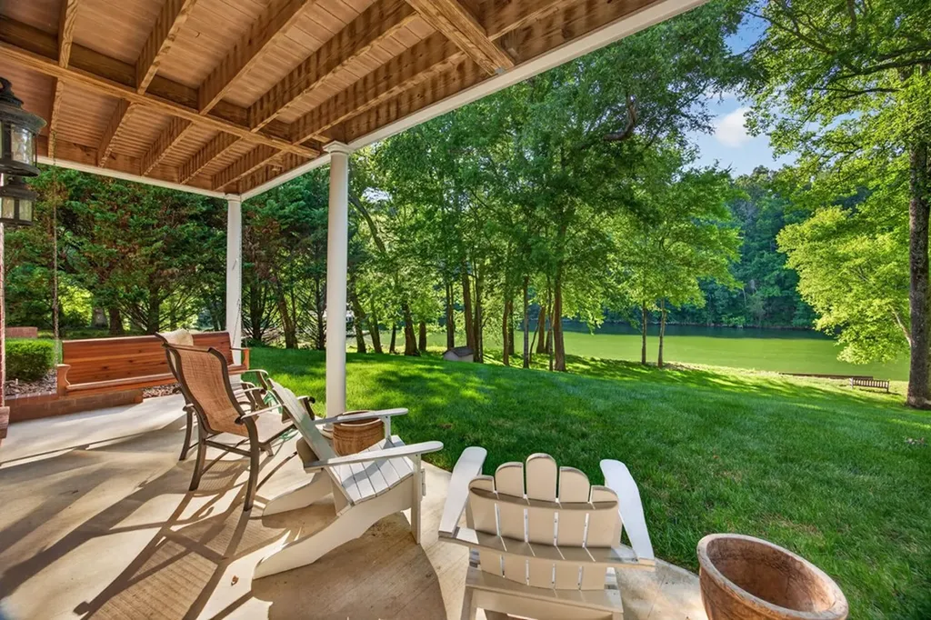 415 River Oaks Drive Sparta TN 38583
