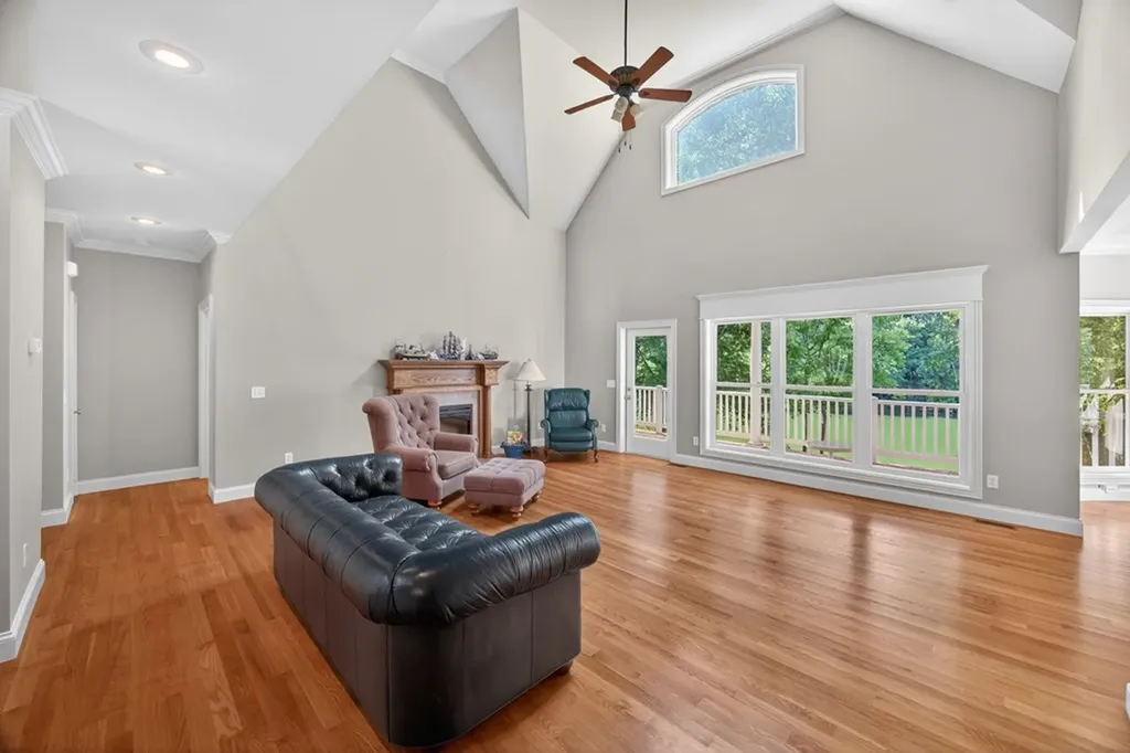 415 River Oaks Drive Sparta TN 38583