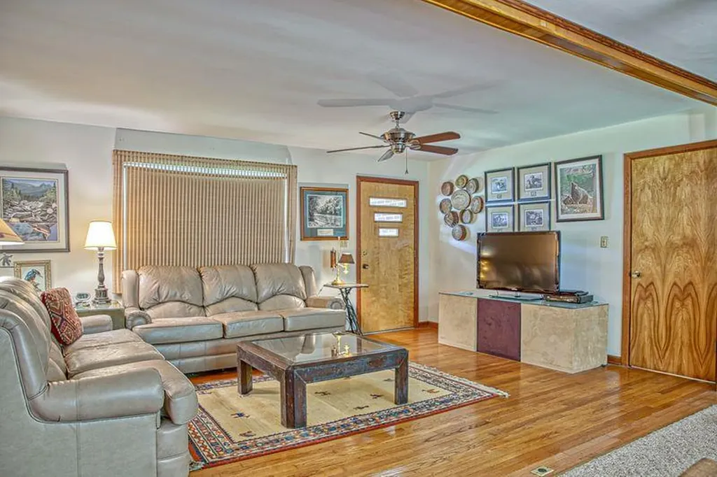 221 Obey Drive Celina TN 38551
