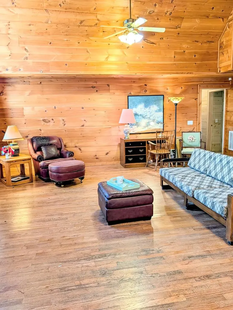 16938 N Highway 70 Monterey TN 38574