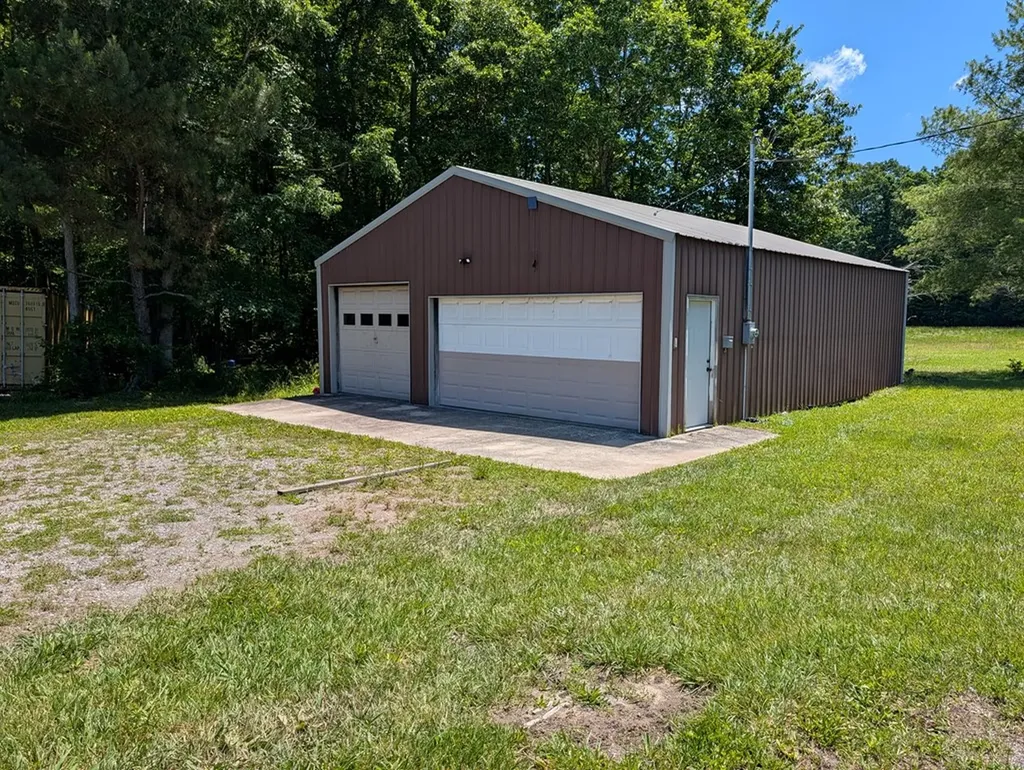 16938 N Highway 70 Monterey TN 38574