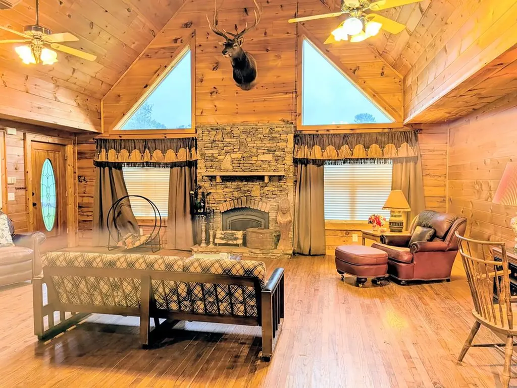 16938 N Highway 70 Monterey TN 38574