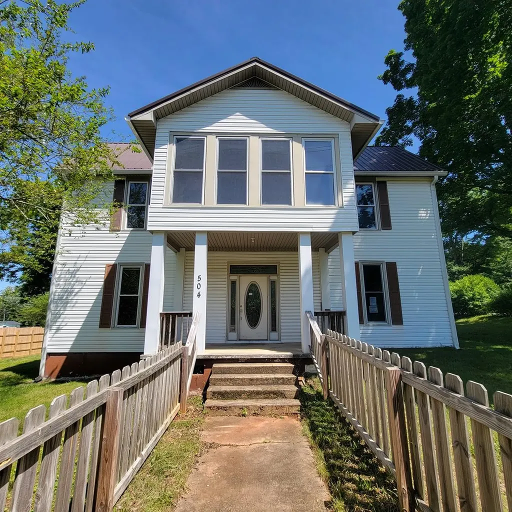 504 Evans Street Livingston TN 38570