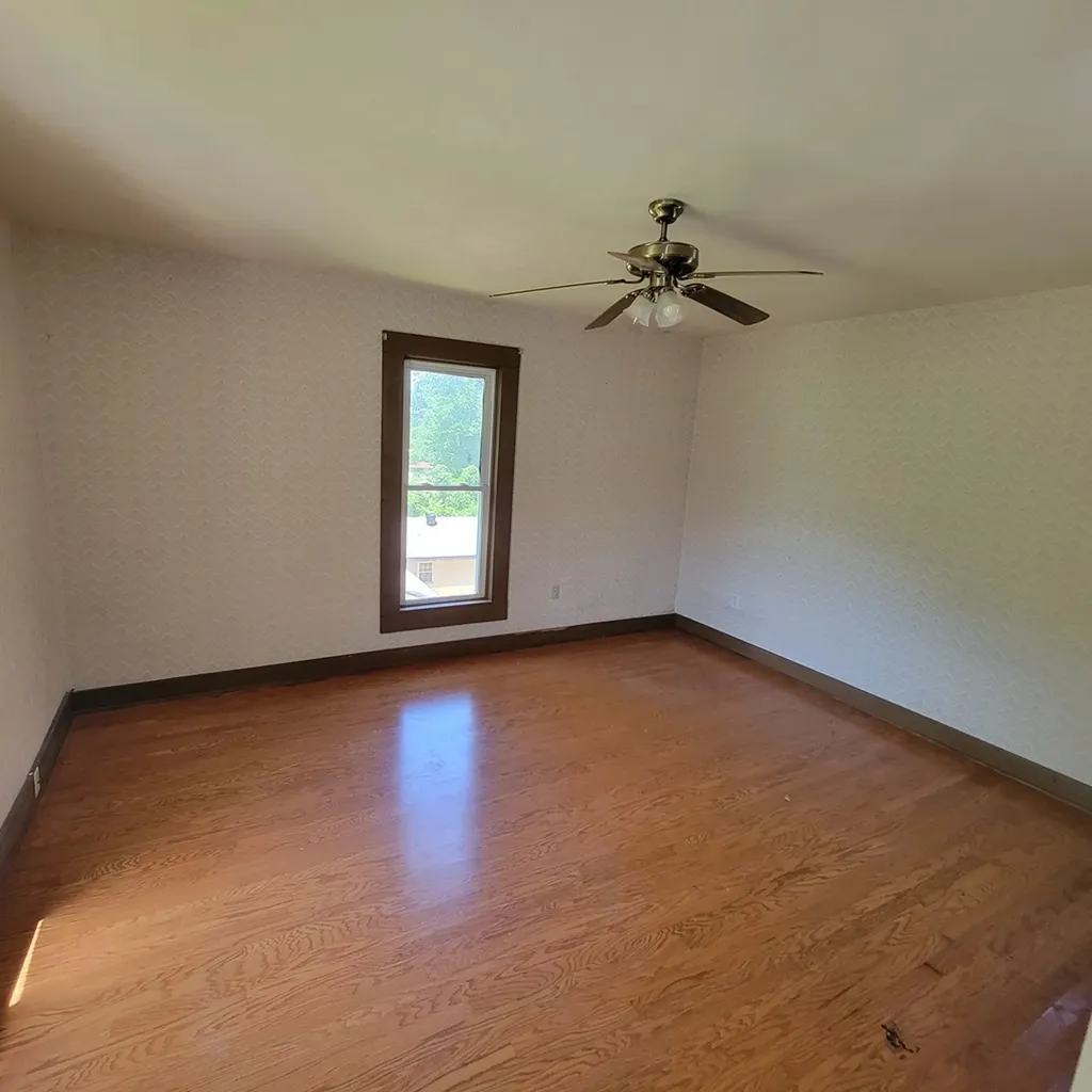 504 Evans Street Livingston TN 38570