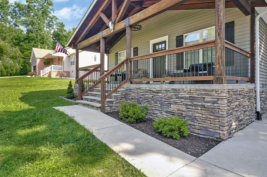 1004 Tia Lane Crossville TN 38572
