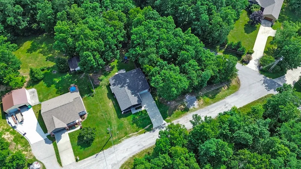 1004 Tia Lane Crossville TN 38572
