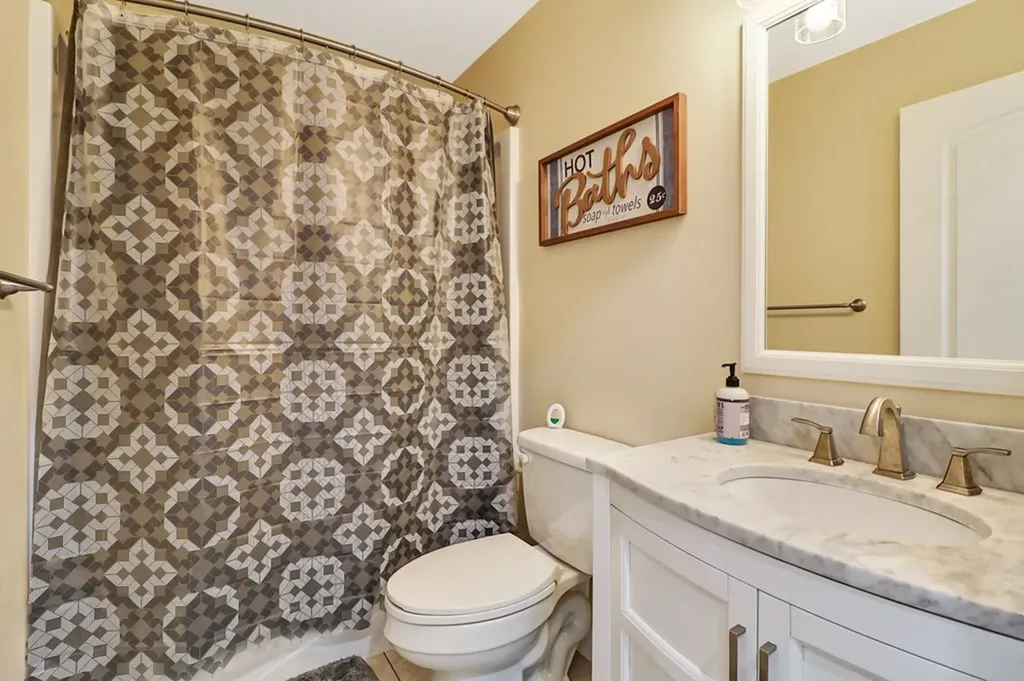 1004 Tia Lane Crossville TN 38572