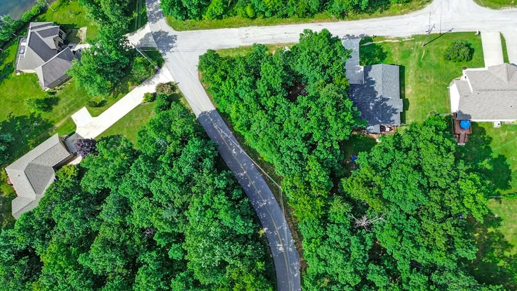 1004 Tia Lane Crossville TN 38572