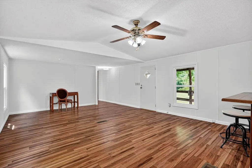 278 Aaron Pennington Lane Celina TN 38551