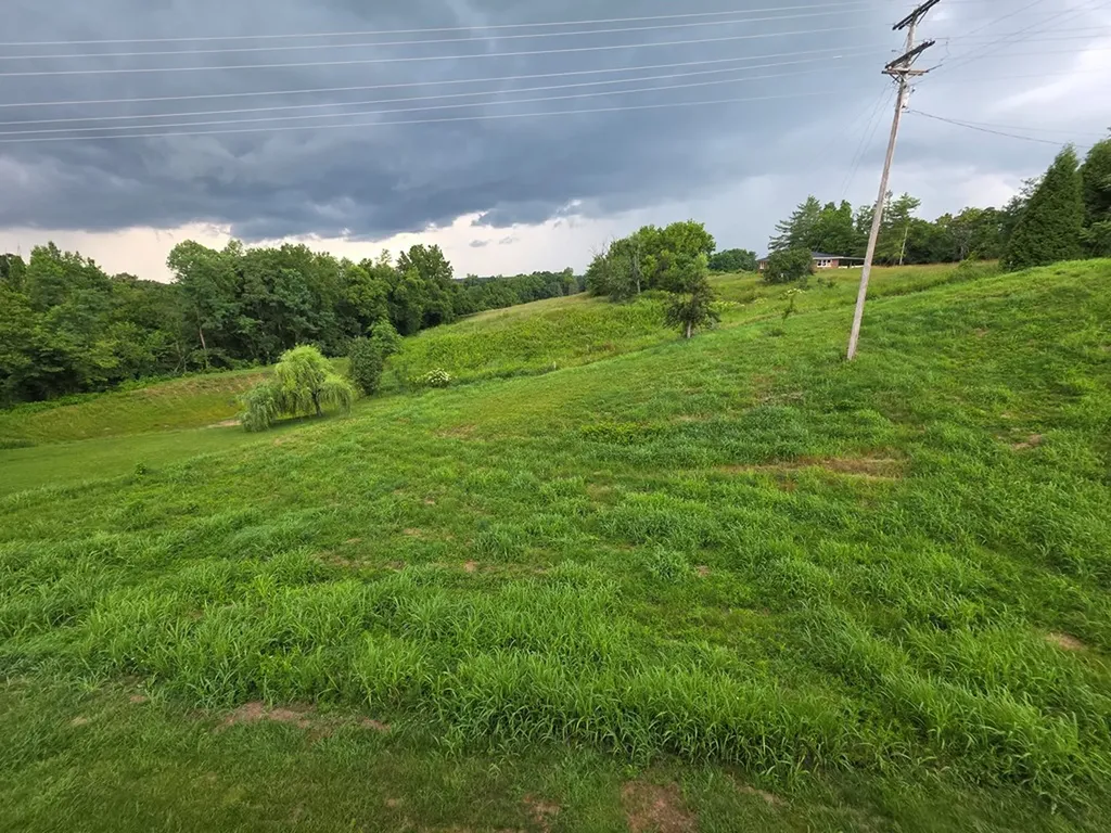 7576 Clay County Highway Moss TN 38575