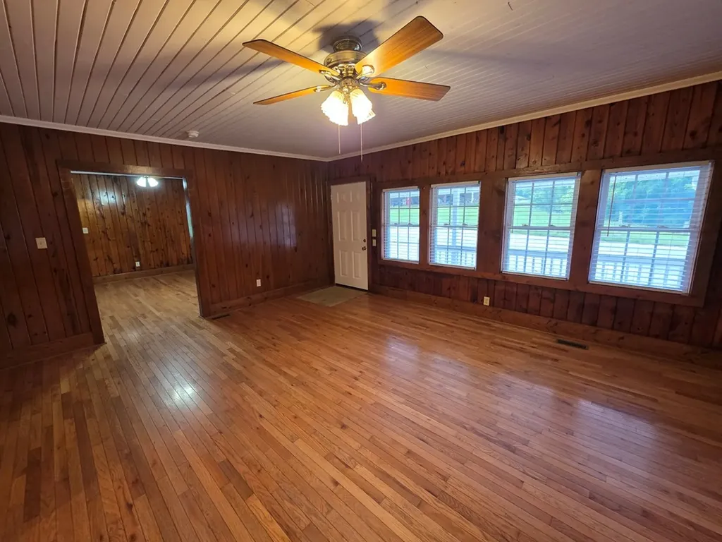 7576 Clay County Highway Moss TN 38575