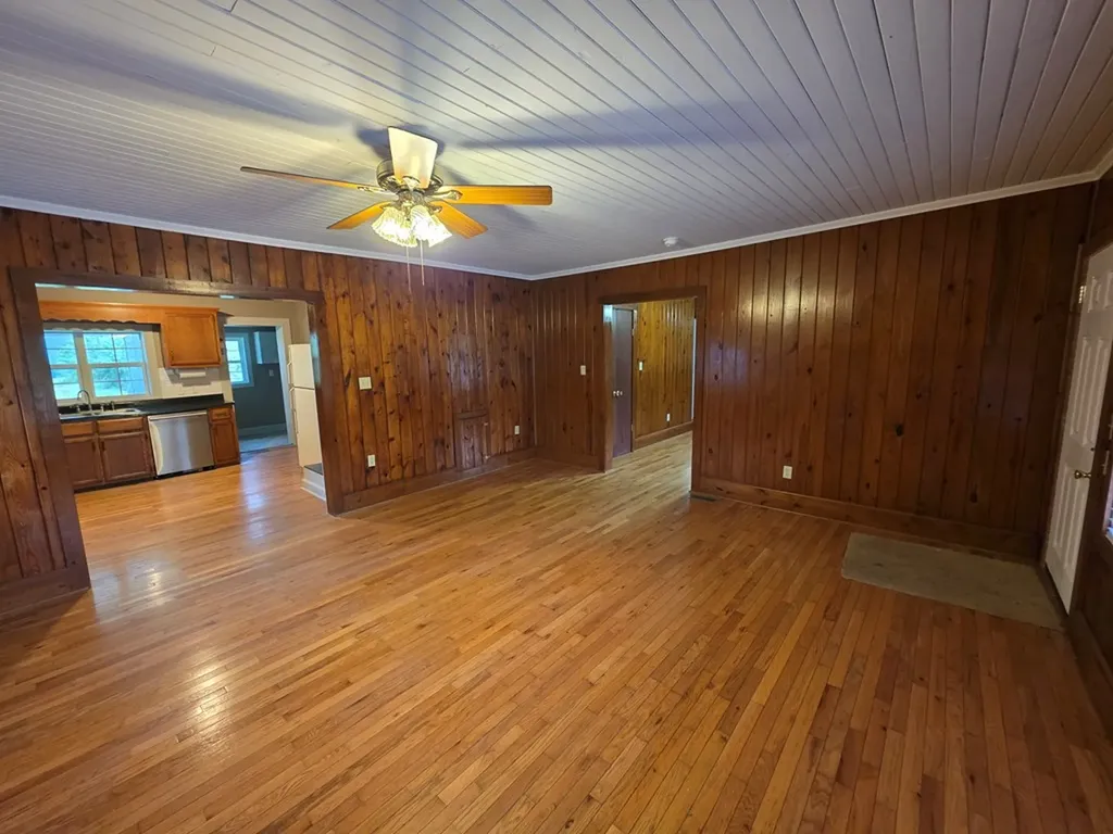 7576 Clay County Highway Moss TN 38575