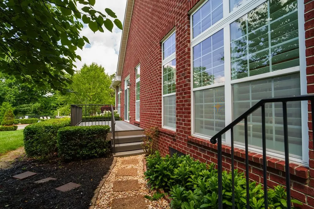 712 Maple Point Drive Cookeville TN 38501-7002