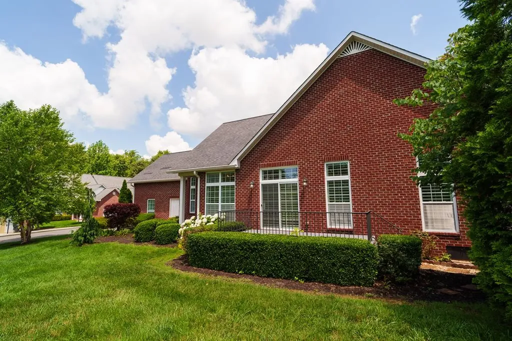 712 Maple Point Drive Cookeville TN 38501-7002