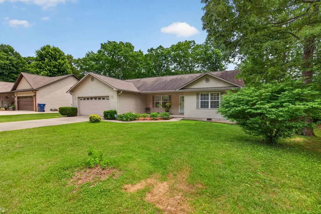 4024 Chica Road Crossville TN 38572