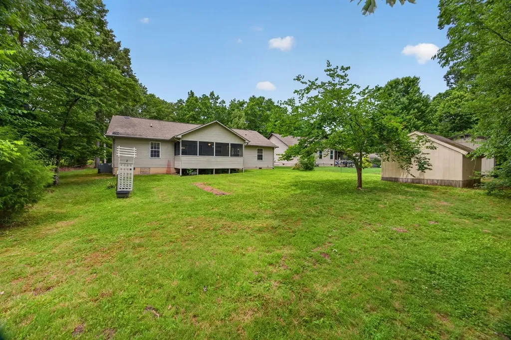 4024 Chica Road Crossville TN 38572