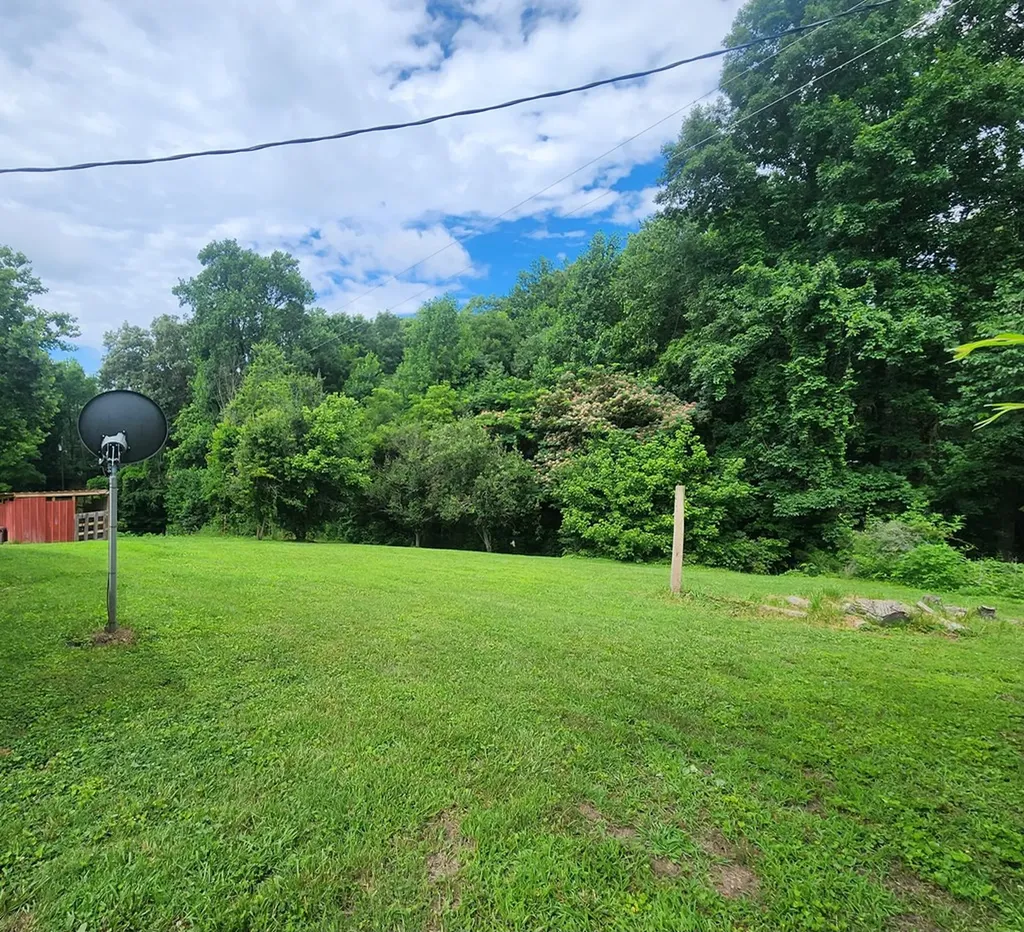 6091 Carrs Chapel Road Silver Point TN 38582
