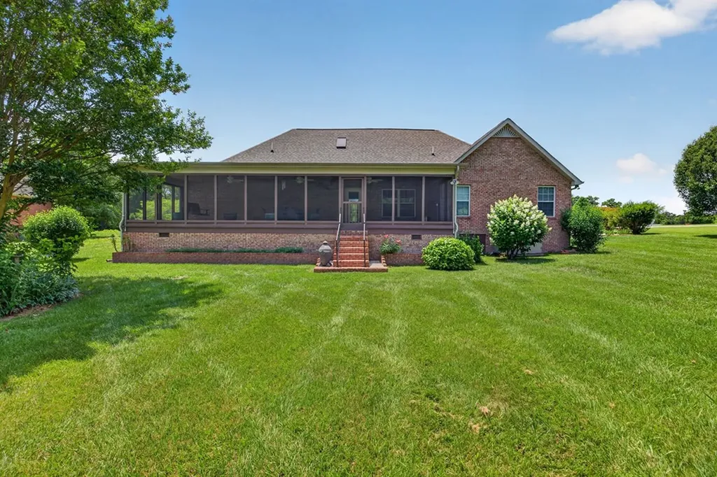 205 Hearthstone Drive Sparta TN 38583