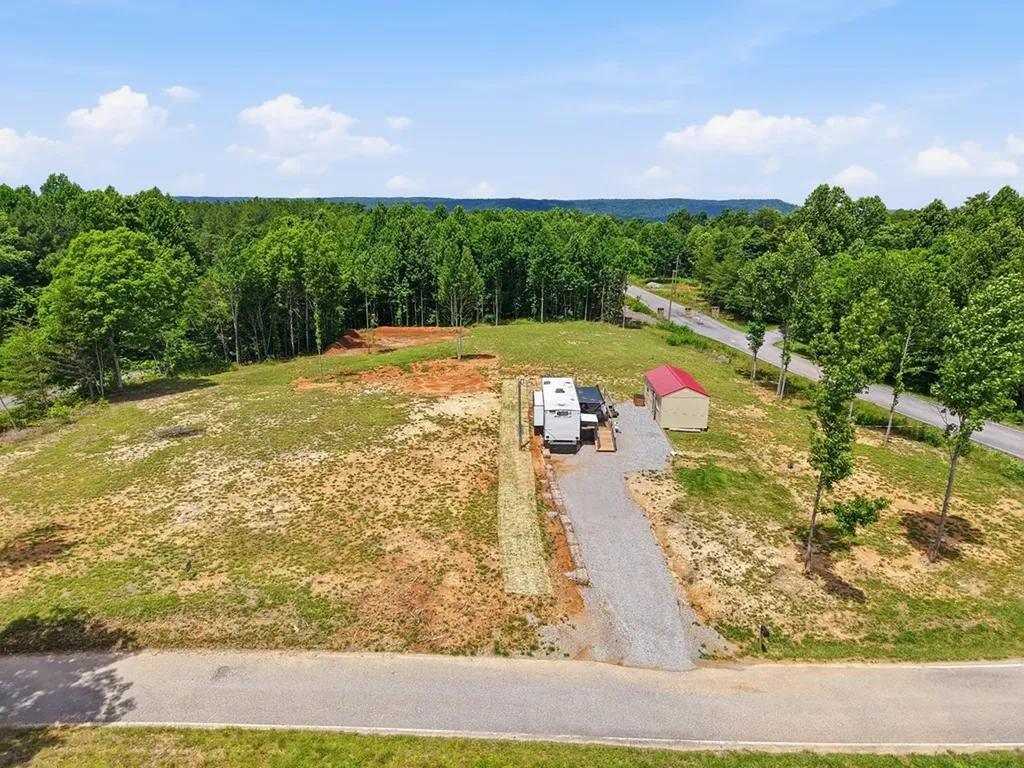 1311 Hillis Cemetery Spencer TN 38585