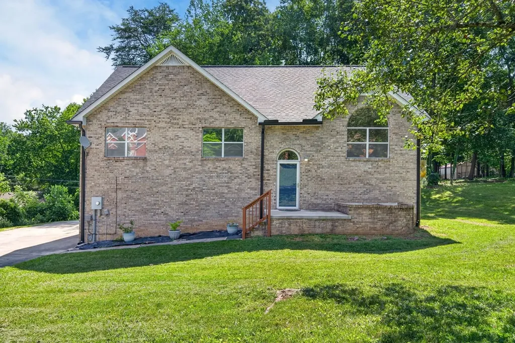 163 Big Springs Circle Cookeville TN 38501