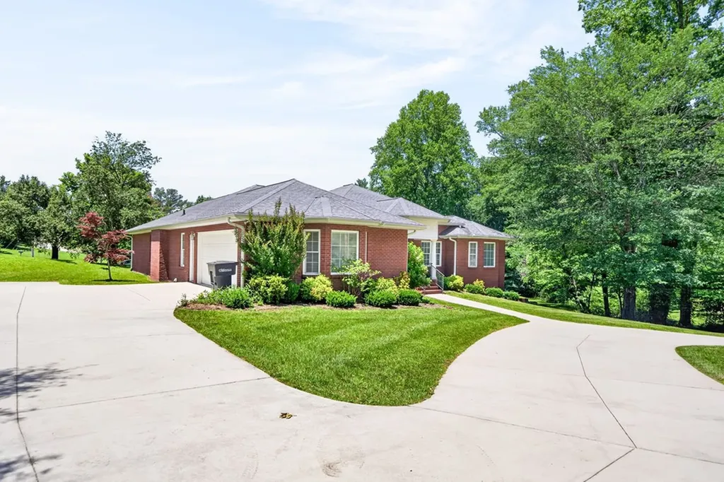 1156 Beam Street Cookeville TN 38501